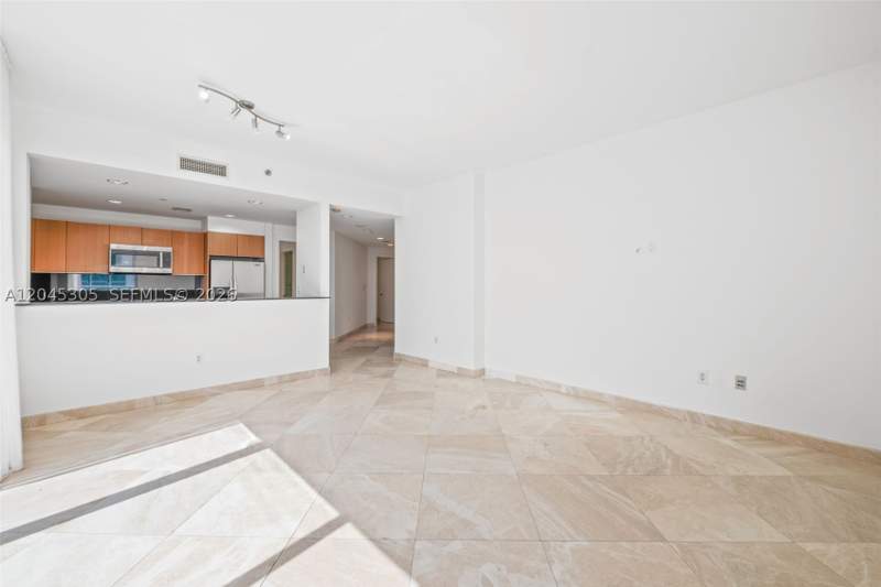 2 bedroom Condominium at 1050 Brickell Ave 3314, 1060 Brickell Condo, Miami — photo 3