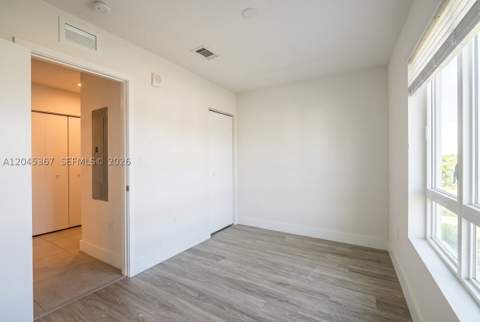 2535 NE 193rd St 3104, Miami FL - photo 10 of 27