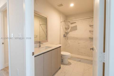 2535 NE 193rd St 3104, Miami FL - photo 15 of 27