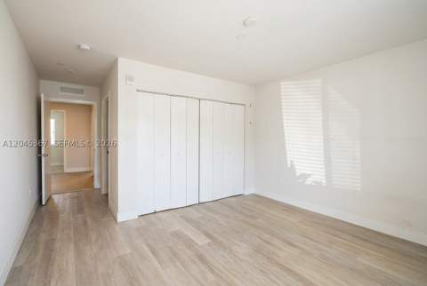 2535 NE 193rd St 3104, Miami FL - photo 17 of 27
