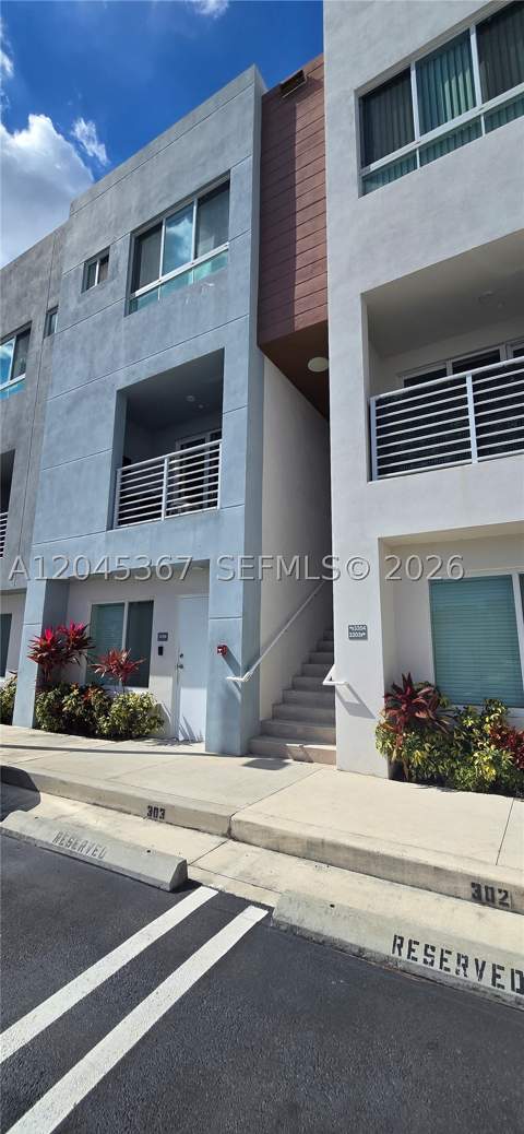 2535 NE 193rd St 3104, Miami FL - photo 22 of 27