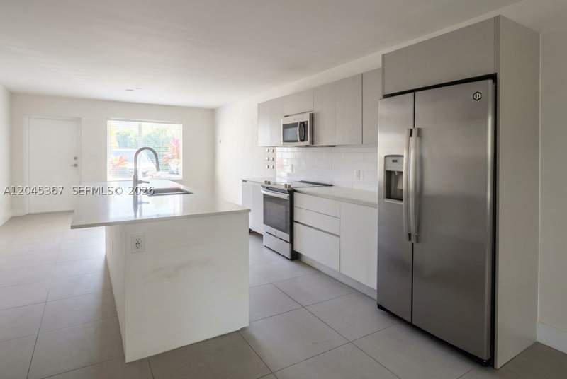3 bedroom Condominium at 2535 NE 193rd St 3104, Riverwood, Miami — photo 3