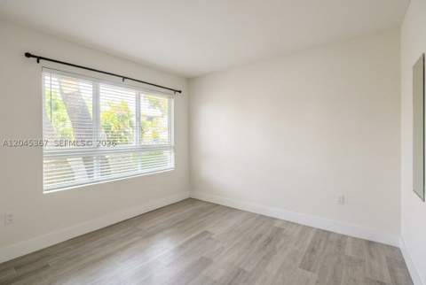 2535 NE 193rd St 3104, Miami FL - photo 9 of 27