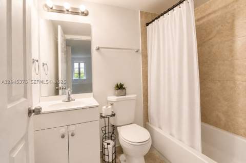 7090 NW 179th St 108, Hialeah FL - photo 12 of 17