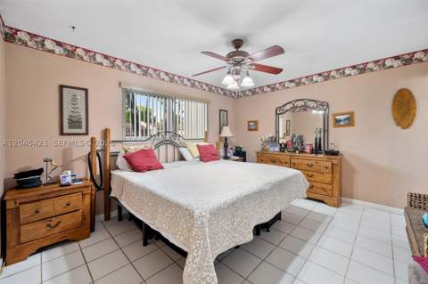 13776 Kendale Lakes Dr, Miami FL - photo 12 of 33