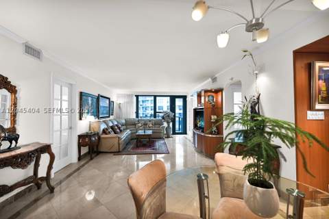 5225 Collins Ave 1117, Miami Beach FL - photo 19 of 35