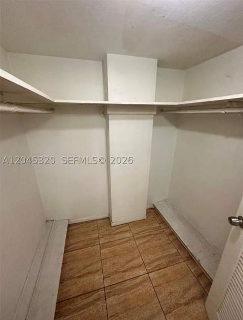 1470 NE 125th Ter 412, North Miami FL - photo 10 of 17