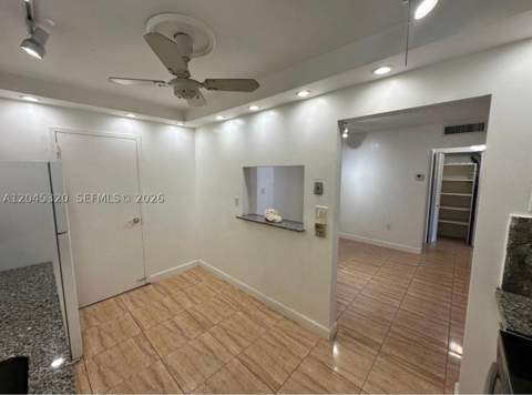1470 NE 125th Ter 412, North Miami FL - photo 15 of 17