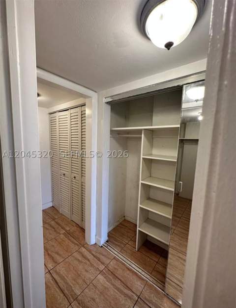 1470 NE 125th Ter 412, North Miami FL - photo 9 of 17