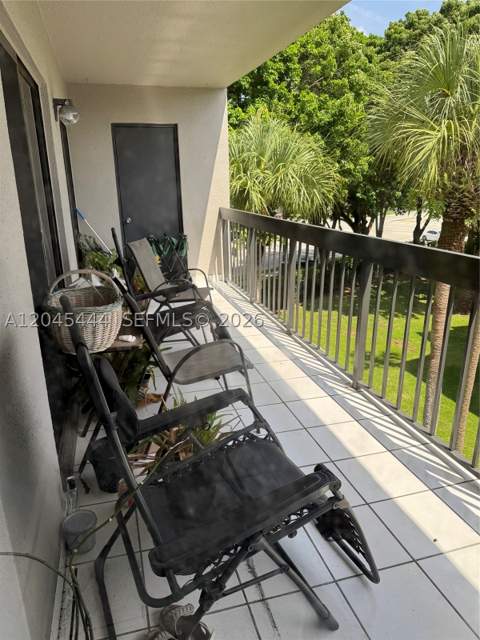 8820 SW 132nd Pl 405D-S, Miami FL - photo 6 of 12