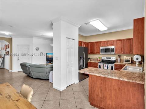 8887 SW 225th St, Cutler Bay FL - photo 15 of 64