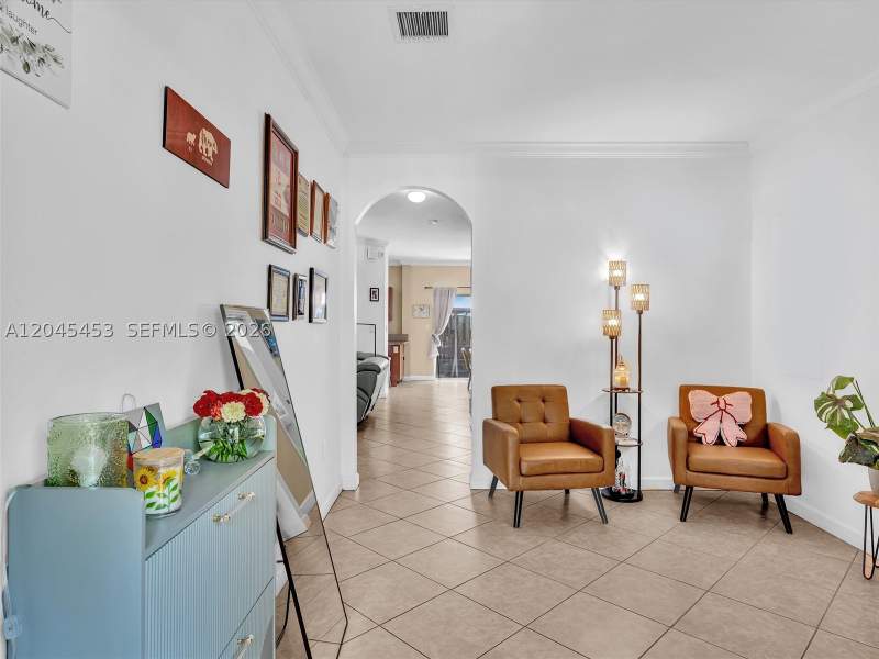 3 bedroom Townhouse at 8887 SW 225th St, Lakes By The Bay Gee, Cutler Bay — photo 4