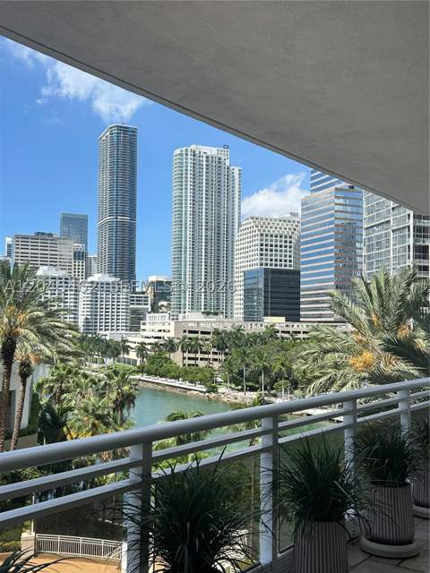 901 Brickell Key Blvd 702, Miami FL - photo 6 of 19