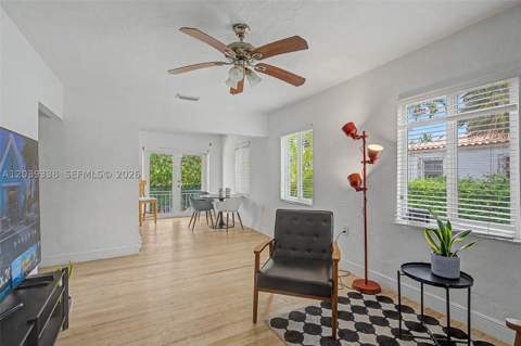 702 Boabadilla St, Coral Gables FL - photo 10 of 35