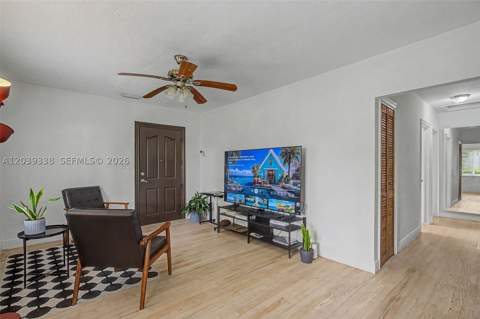 702 Boabadilla St, Coral Gables FL - photo 11 of 35