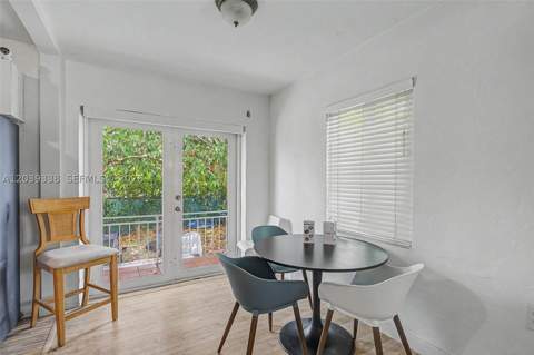 702 Boabadilla St, Coral Gables FL - photo 13 of 35