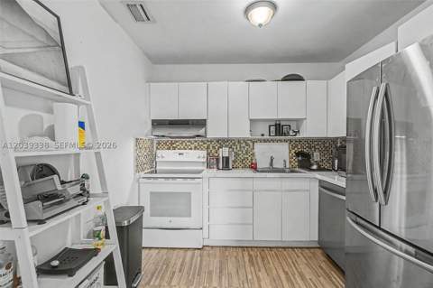 702 Boabadilla St, Coral Gables FL - photo 15 of 35