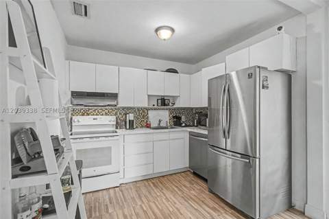 702 Boabadilla St, Coral Gables FL - photo 16 of 35