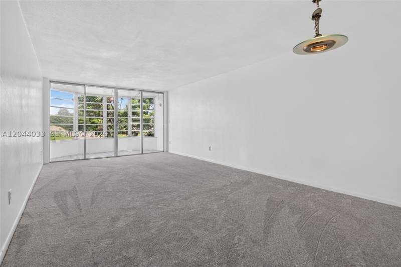 1 bedroom Condominium at 1501 NE 191st St C203, Rolling Green Condo C, Miami — photo 2