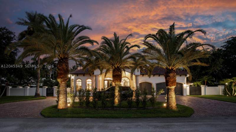 4 bedroom SingleFamilyResidence at 6874 SW 57th Ter, Beverly Hills, Miami — photo 3