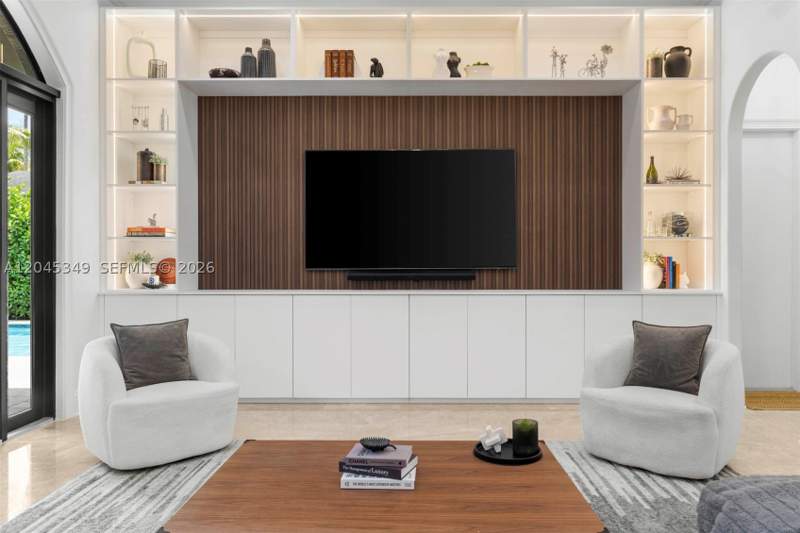 4 bedroom SingleFamilyResidence at 6874 SW 57th Ter, Beverly Hills, Miami — photo 5