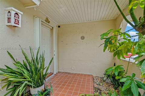 6233 NW 170th Ter, Miami FL - photo 11 of 44