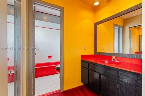 6233 NW 170th Ter, Miami FL - photo 6 of 44