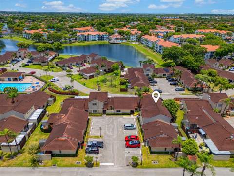 6233 NW 170th Ter, Miami FL - photo 8 of 44