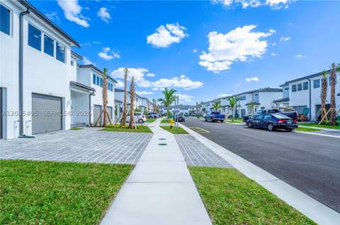 5125 SW 37th St, Pembroke Park FL - photo 6 of 20