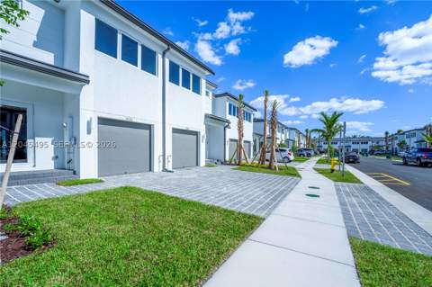 5125 SW 37th St, Pembroke Park FL - photo 8 of 20
