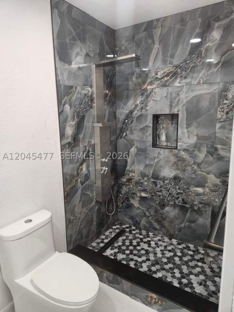 9760 SW 184th St 12D, Cutler Bay FL - photo 7 of 22