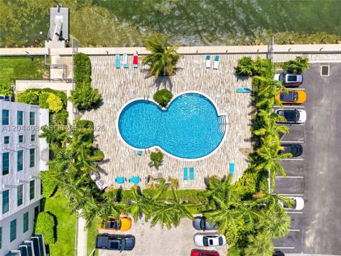 7501 E Treasure Dr 2S, North Bay Village FL - photo 8 of 31