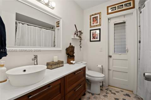 9720 Palmetto Club Ln W, Miami FL - photo 18 of 29