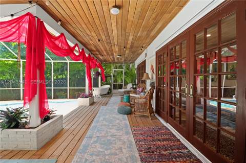 9720 Palmetto Club Ln W, Miami FL - photo 20 of 29