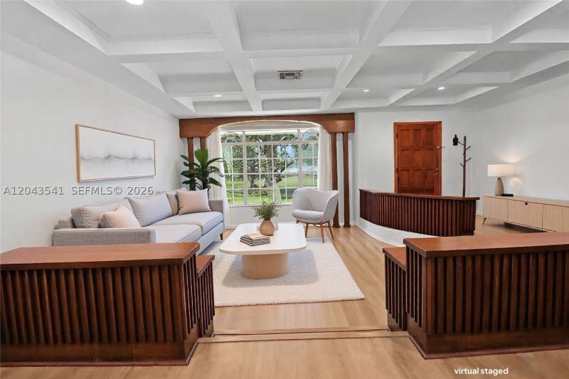 3 bedroom SingleFamilyResidence at 9720 Palmetto Club Ln W, Palmetto Country Club Est, Miami — photo 5