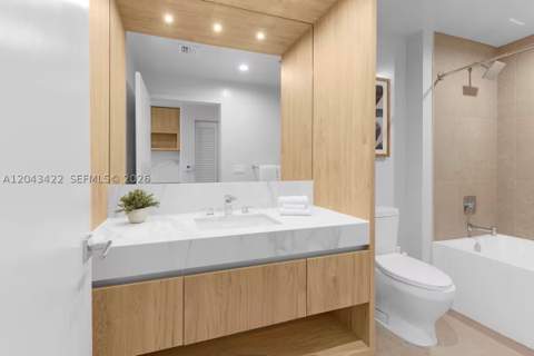 11 NE 6th St 1606, Miami FL - photo 10 of 31