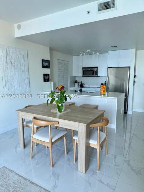 300 S Biscayne Blvd T-2806, Miami FL - photo 11 of 19