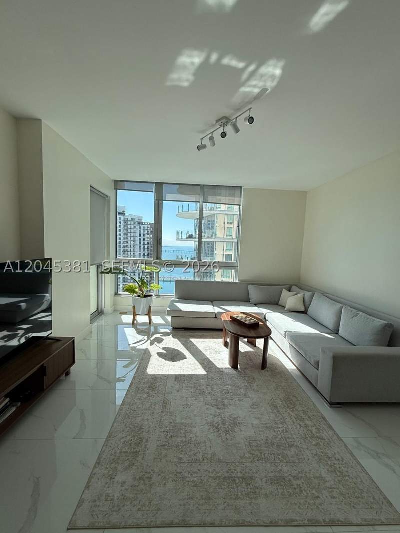 2 bedroom Condominium at 300 S Biscayne Blvd T-2806, Met 1 Condo, Miami — photo 5