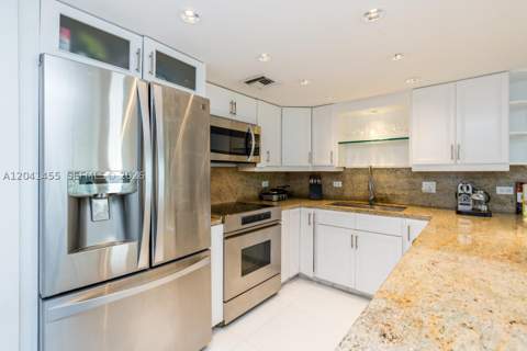 425 Grapetree Dr 206, Key Biscayne FL - photo 8 of 47