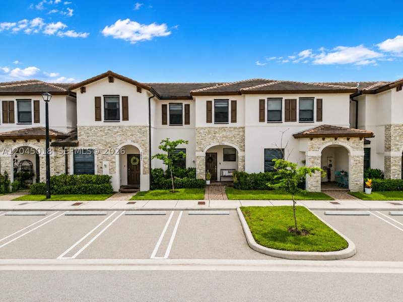 3 bedroom Townhouse at 22961 SW 99th Ave, Enclave South Phase 2, Cutler Bay — photo 3
