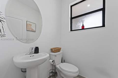 22961 SW 99th Ave, Cutler Bay FL - photo 9 of 46
