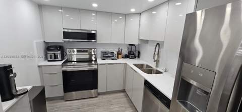 17600 N Bay Rd N906, Sunny Isles Beach FL - photo 23 of 30