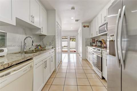 10125 SW 139th Pl, Miami FL - photo 6 of 24