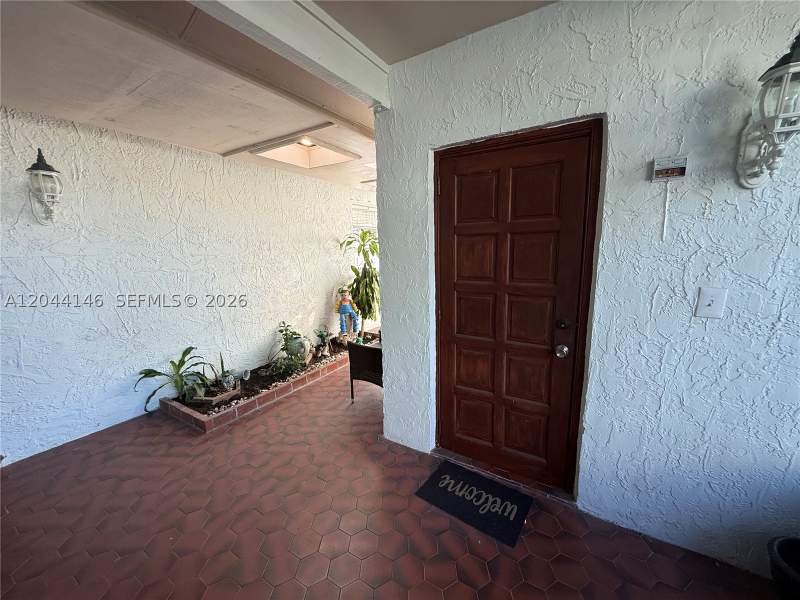 4 bedroom SingleFamilyResidence at 15622 SW 142nd Ct, R J Katz Sub, Miami — photo 4