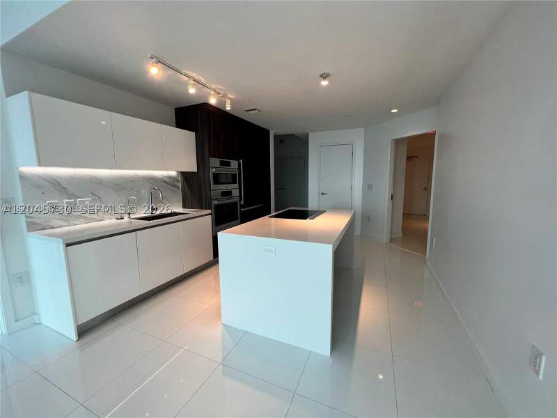 2 bedroom Condominium at 851 NE 1st Ave 1208, Paramount Miami Worldcent, Miami — photo 5