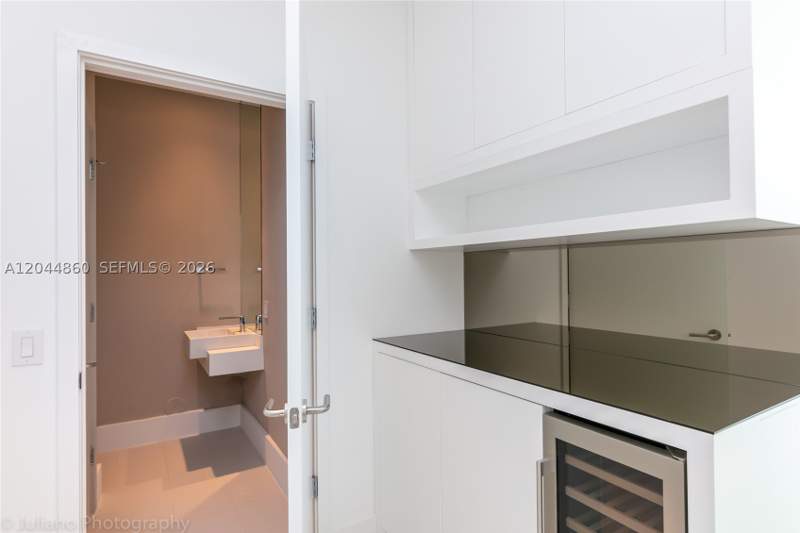 1 bedroom Condominium at 501 NE 31st St 204, Paraiso Bayviews Condo, Miami — photo 4