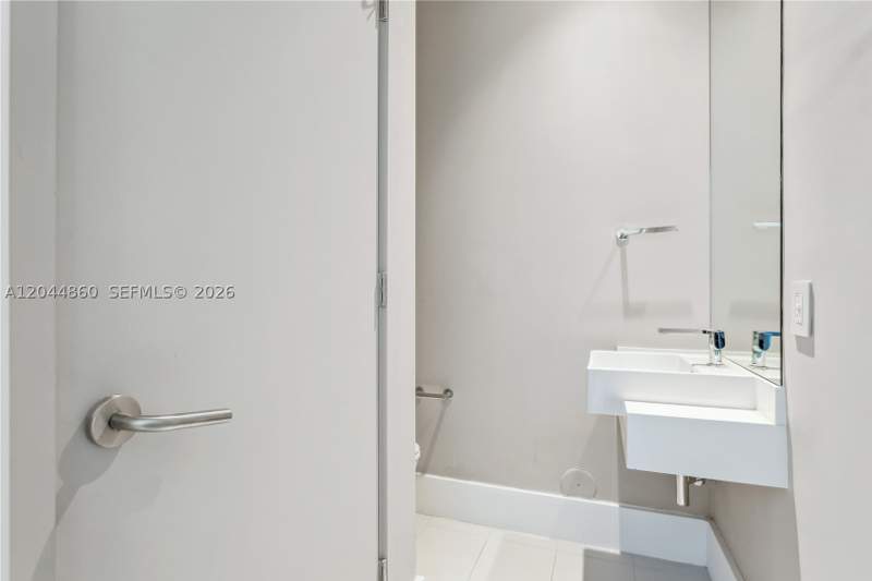 1 bedroom Condominium at 501 NE 31st St 204, Paraiso Bayviews Condo, Miami — photo 5
