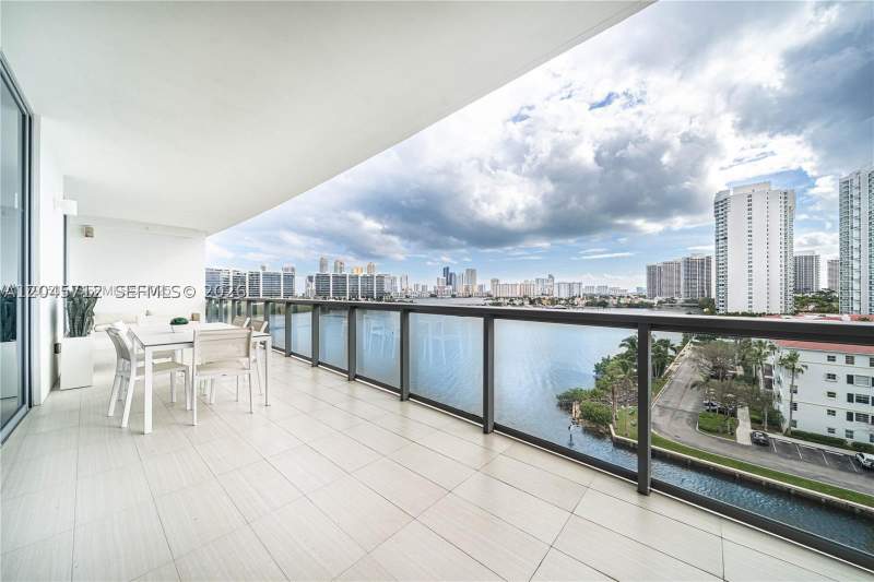 4 bedroom Condominium at 3300 NE 188th St 710, Echo Condo, Aventura — photo 3