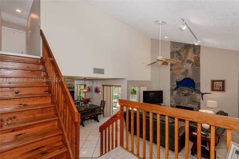 2 bedroom SingleFamilyResidence at 17617 NW 61st Ct N, The Moors Sec 1, Hialeah — photo 4