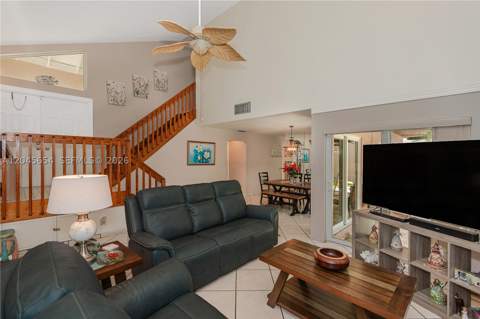 17617 NW 61st Ct N, Hialeah FL - photo 7 of 33